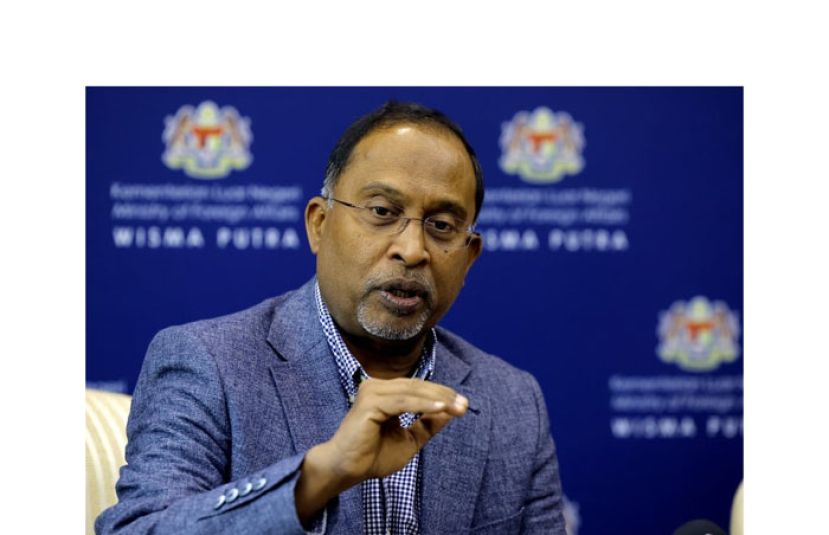 高教部长赞比里。