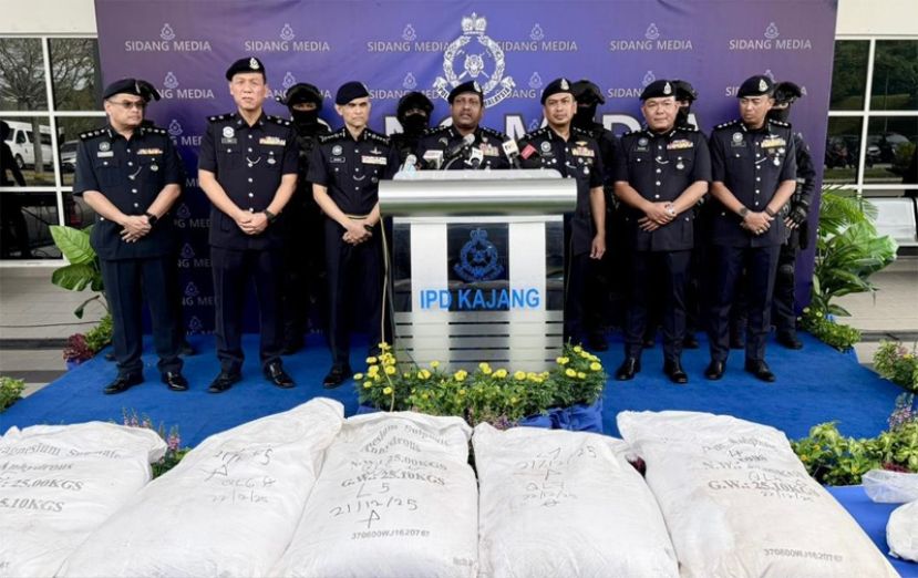 警方再破数间炼毒室  最大毒品案又刷新纪录 再起获10亿毒品 累积数额达26亿