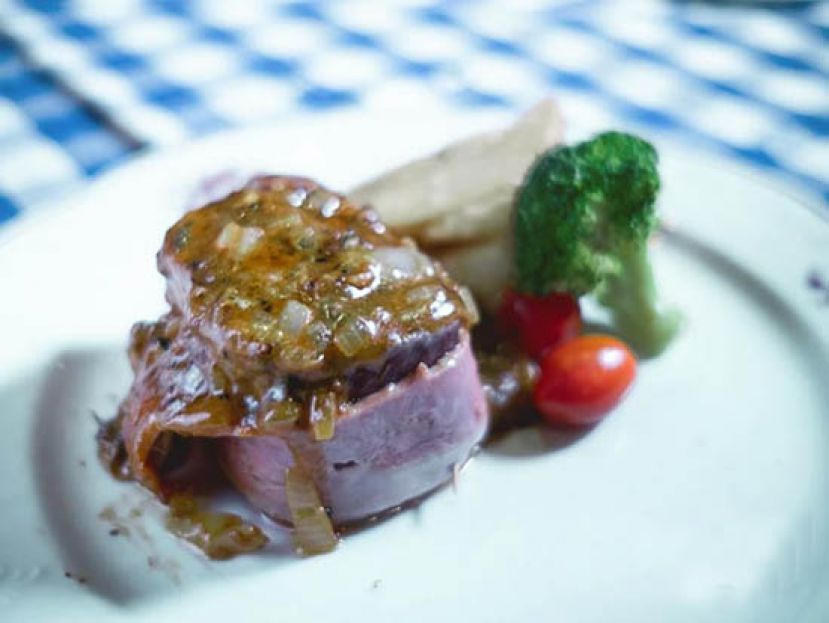 地毡牛柳是旧式西餐，在香港不算常见。