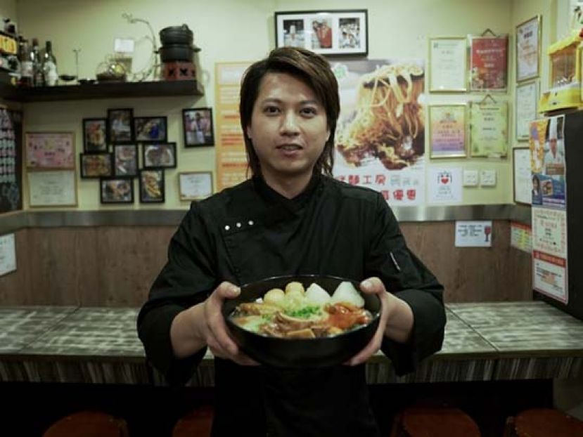 曾酗酒迷失 今免费请长者吃面