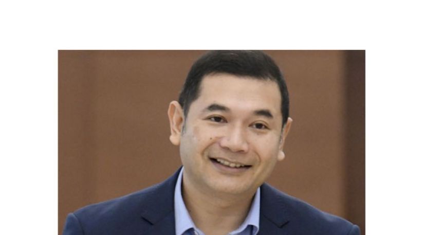 经济部长拉菲兹。