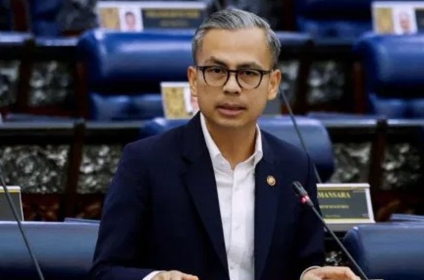 ●通讯部长法米。