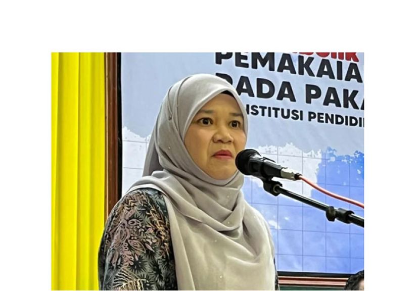 教育部长法丽娜。