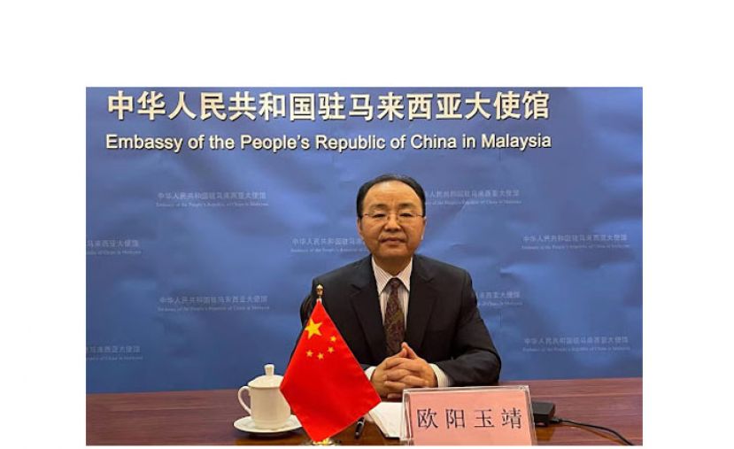 中国驻马大使欧阳玉靖。