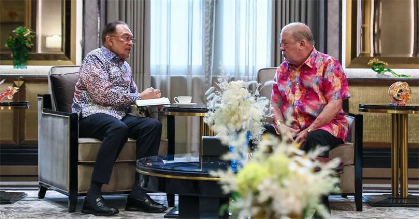 安华今早觐见国家元首  汇报汽油补贴机制与第47届东盟峰会筹备工作