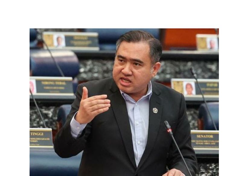 交通部长陆兆福。