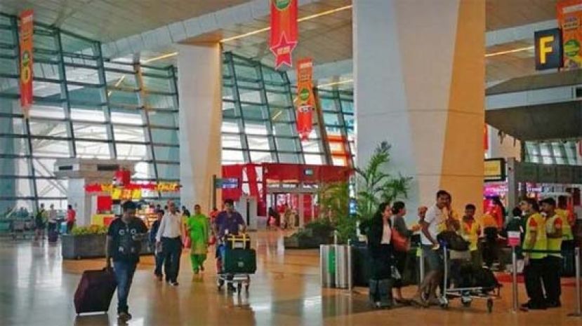  图为印度首都新德里英迪拉甘地国际机场大堂。
