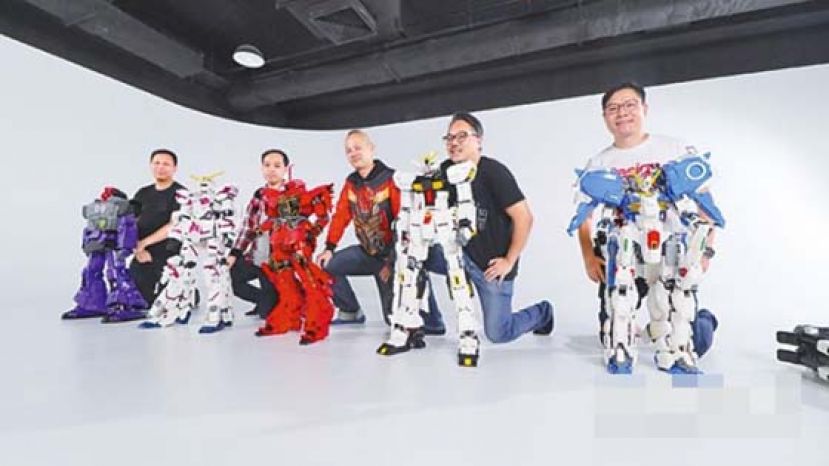 左起Tim、Jacky、山神、Herbert和史Sir都是Lego迷兼高达迷。