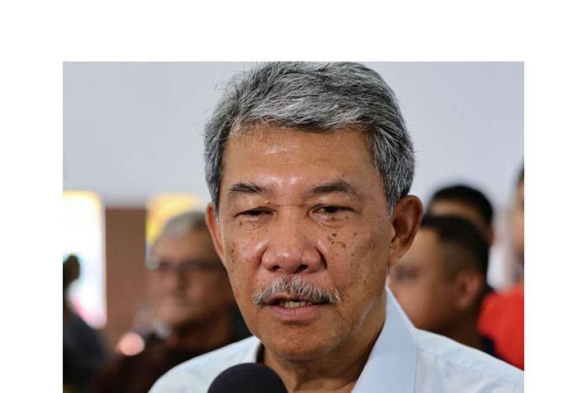 外交部长莫哈末哈山。