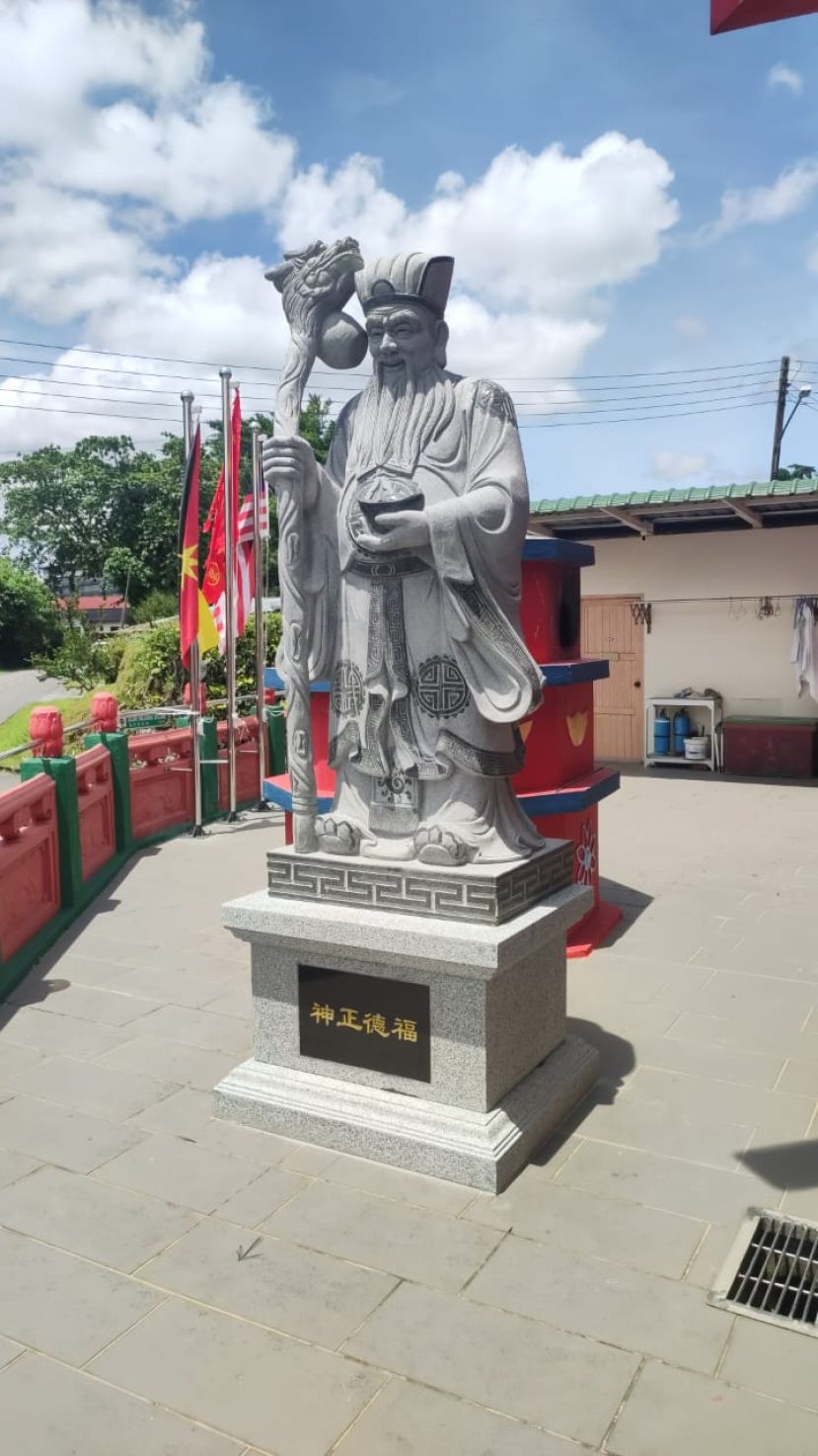本庙主教仙师法主千秋宝诞将为福德正神大伯公公开光的石像。