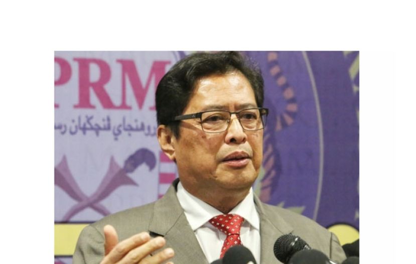 丹斯里阿占巴基。