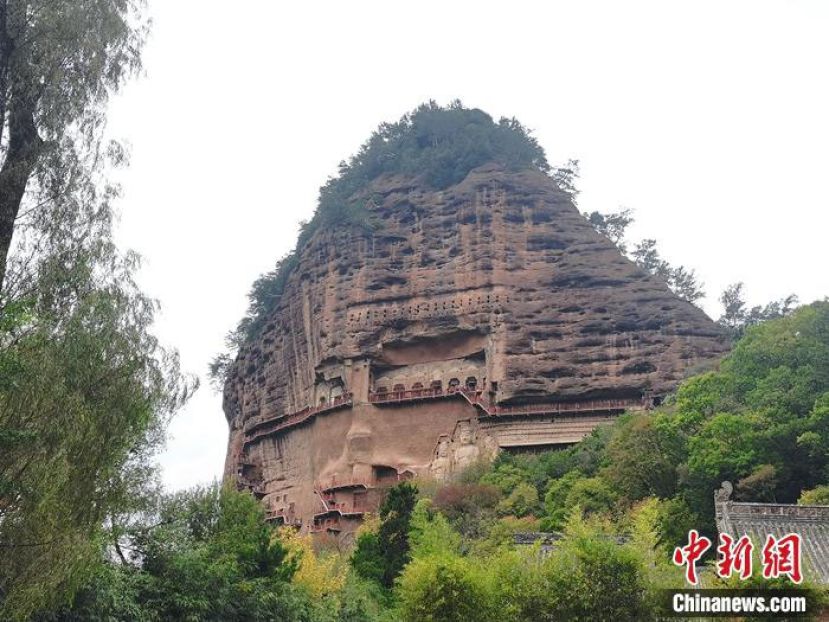 麦积山石窟。