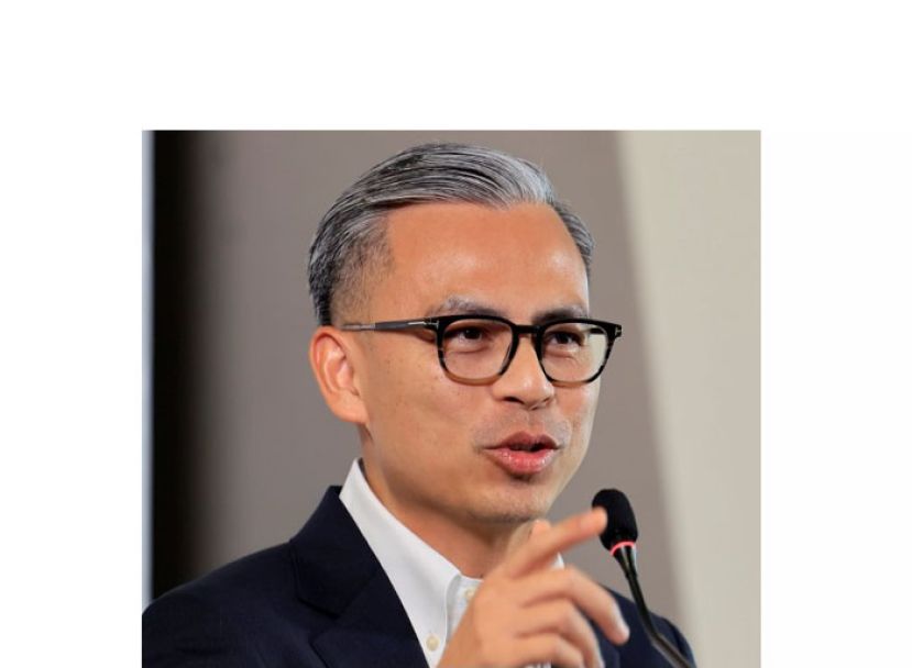 通讯部长法米。