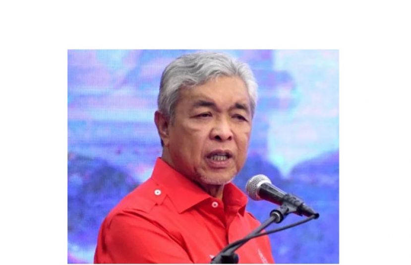 拿督斯里阿末扎希。