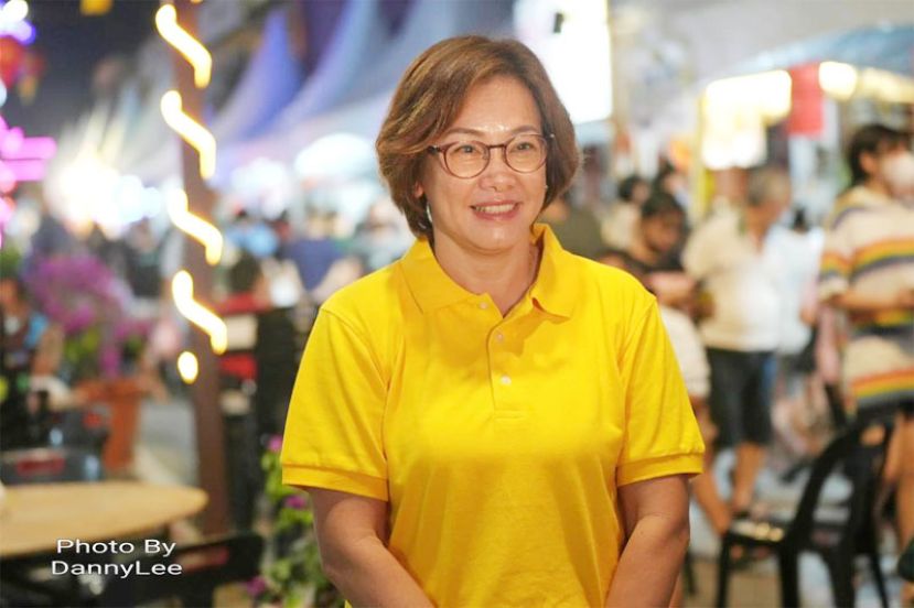 砂拉越人民联合党石角支部妇女组主席甲必丹温淑萍。