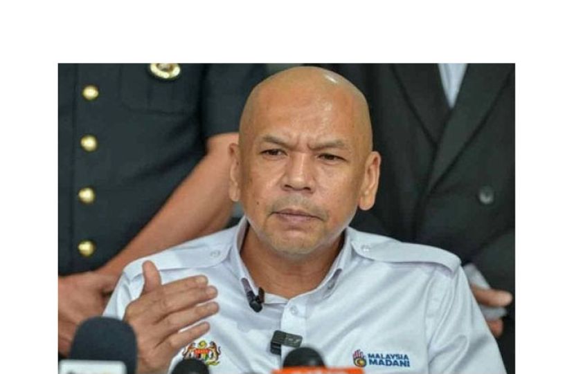 内贸部长阿米占。