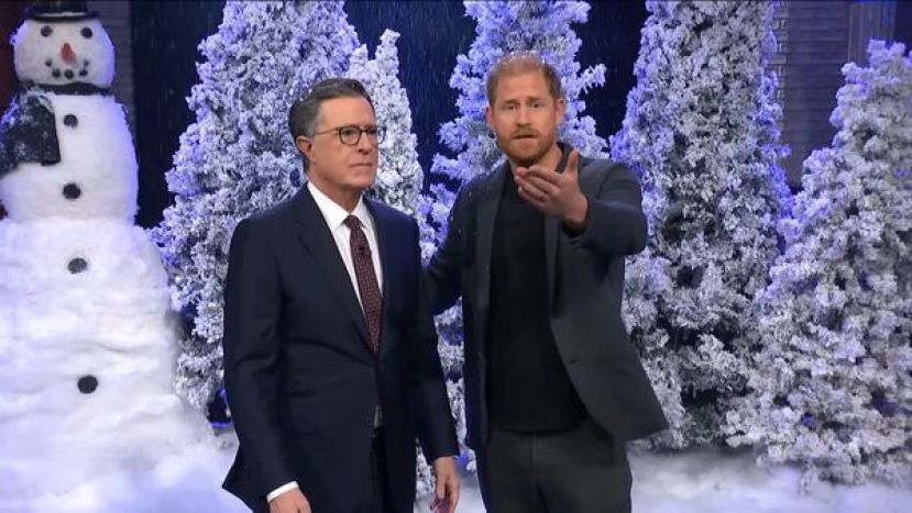 哈利王子与史蒂芬荷伯一搭一唱，展现不一样的样貌。