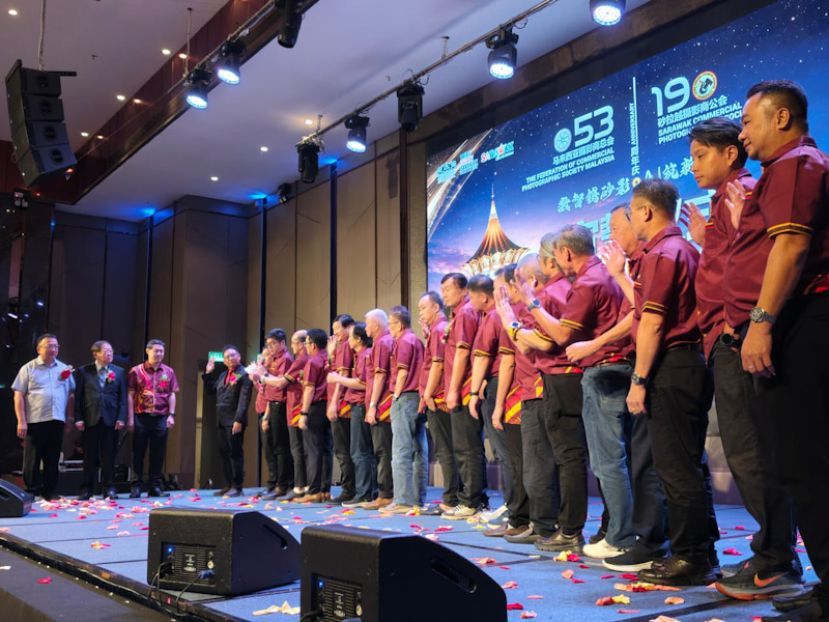 砂拉越摄影商公会19周年庆暨第19届新理事就职典礼。