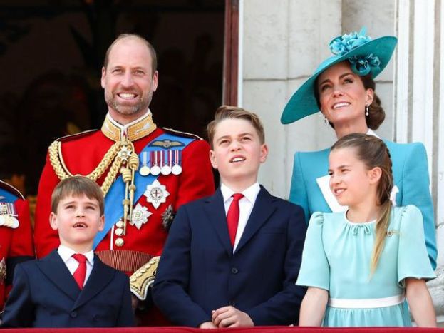 威廉王子和凯特王妃育有3名子女：乔治王子、夏绿蒂公主、路易王子，都不能用手机。