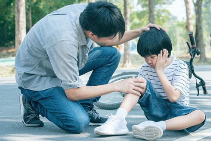 孩子跌倒撕裂伤要缝合吗？　医教：2种伤口恐会留疤