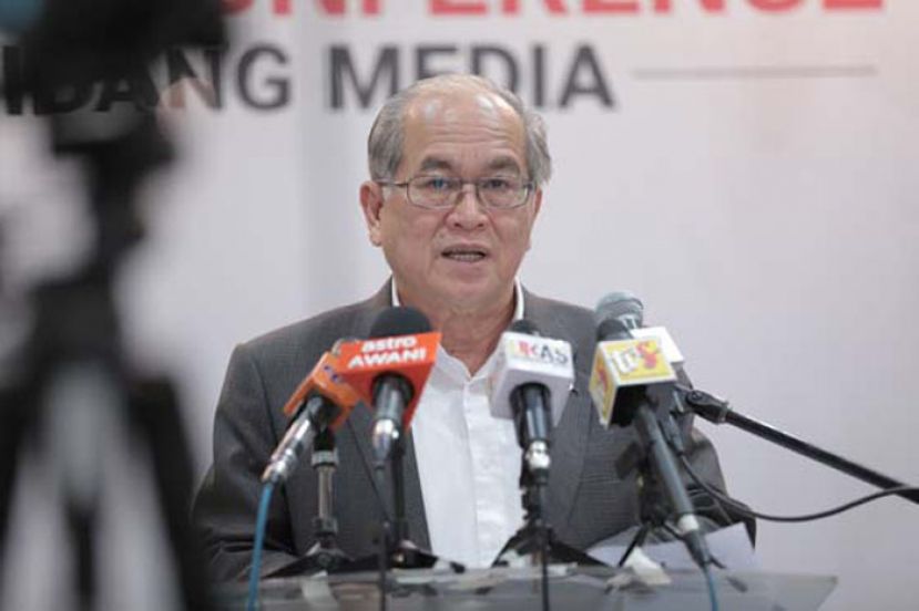 砂副首长拿督阿玛道格拉斯。