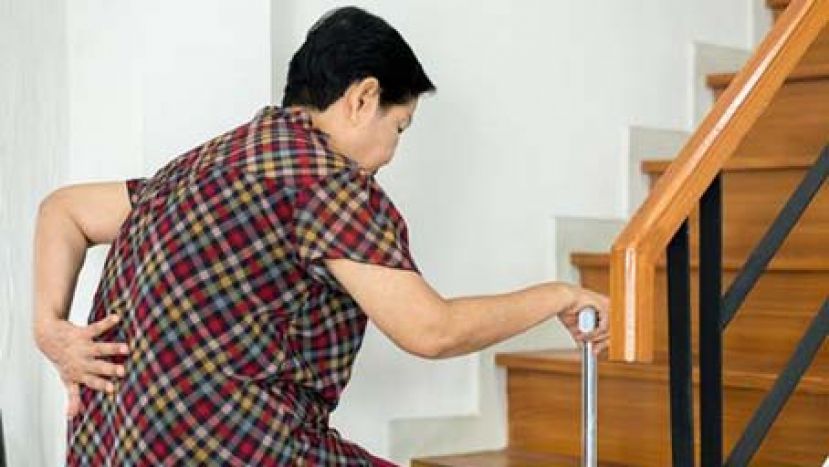 下肢麻木未必腰椎退化 小心肿瘤上身