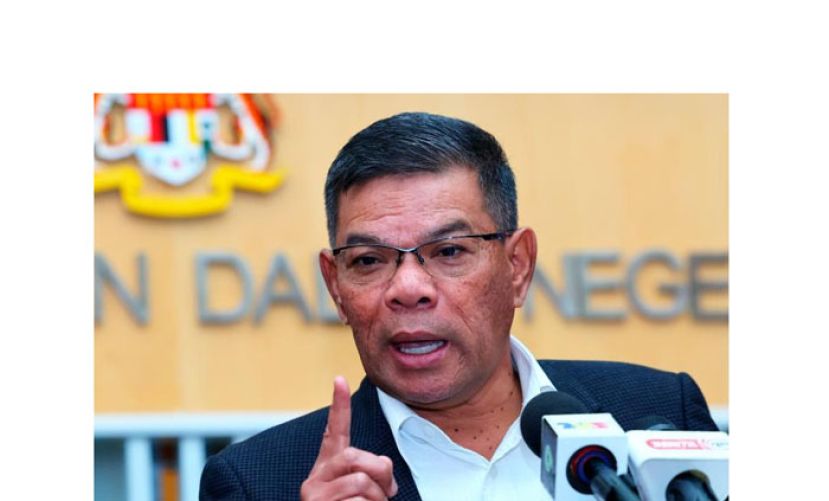 内政部长赛弗丁纳苏申。 