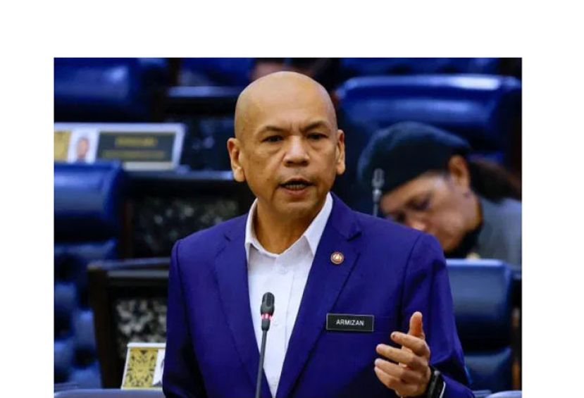 内贸部长阿米占。