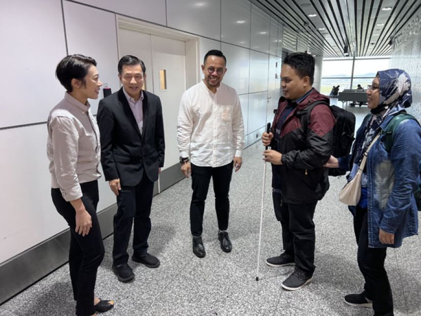社企基金与副财长沈志强资助失明博士生赴美国进行短期考研的经费