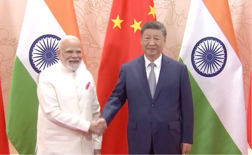 印度总理莫迪、中国国家主席习近平。