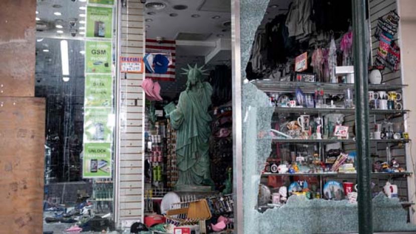 纽约市内近期发生许多抢劫打砸事件。