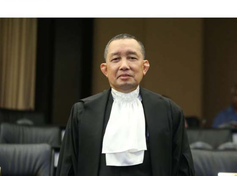 总检察长丹斯里依德鲁斯哈伦。