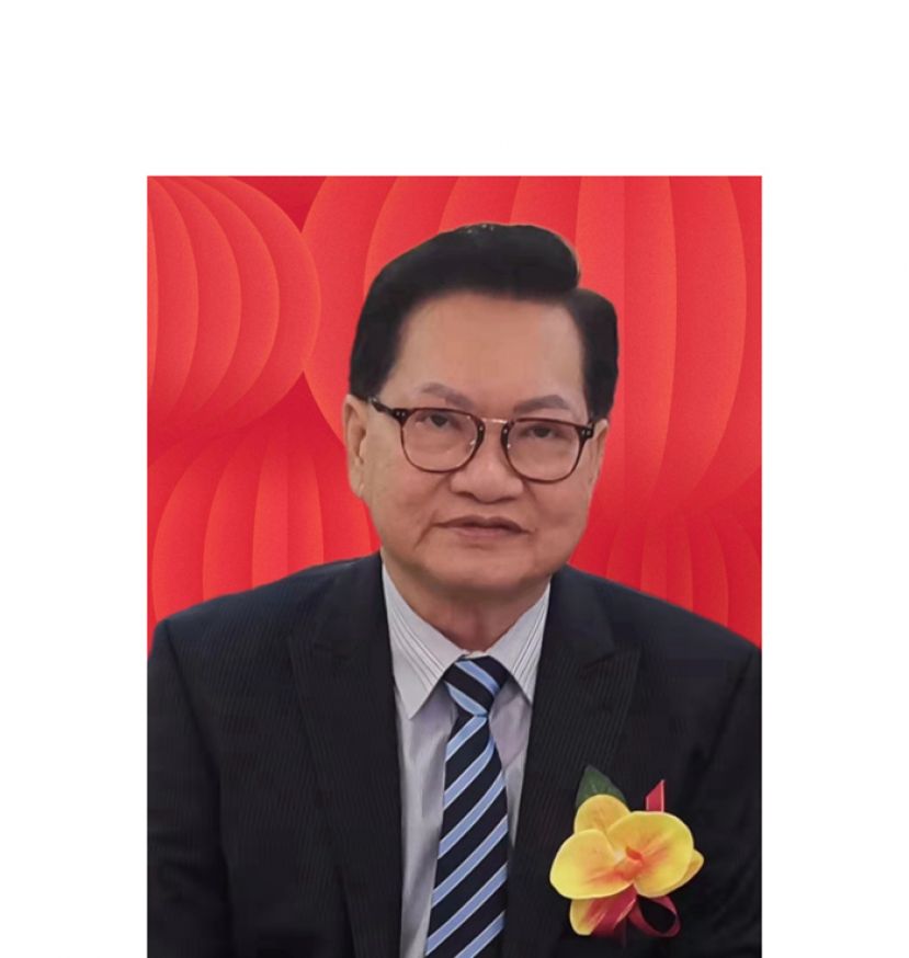 斯木省华总会长兼成邦江中华总商会会长拿督吴标生博士。