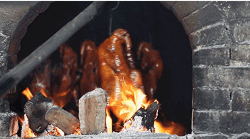 中外食客扎堆的全聚德　如何让鸭香跨越了三个世纪