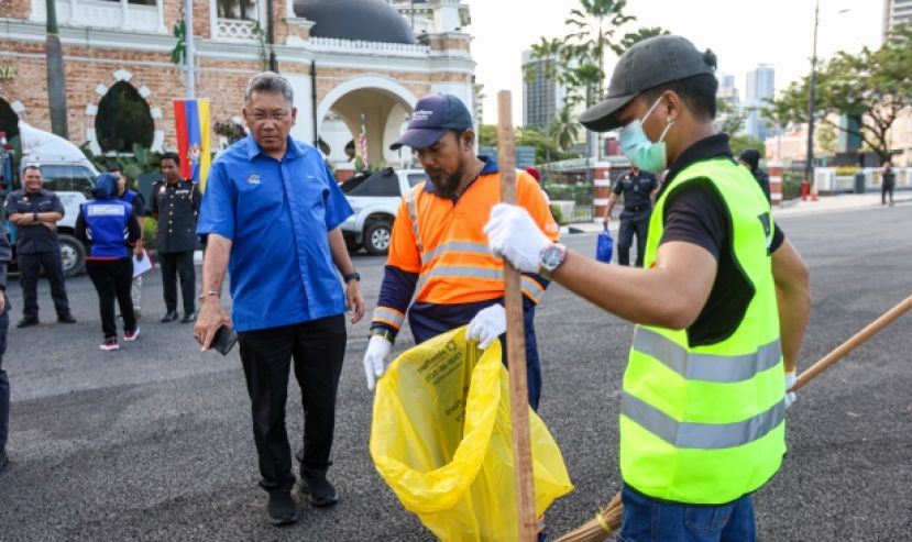倪可敏：谁乱丢垃圾，谁就要负责