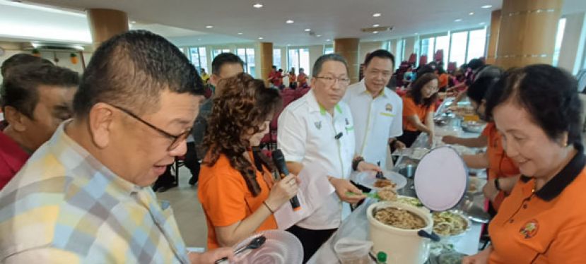 黄良杰：文史研究者将华族籍贯美食深入的研究