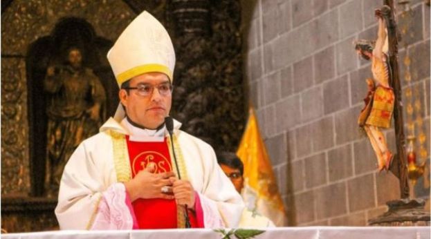 秘鲁主教暗拥17名情妇，误传露骨影片而揭发。