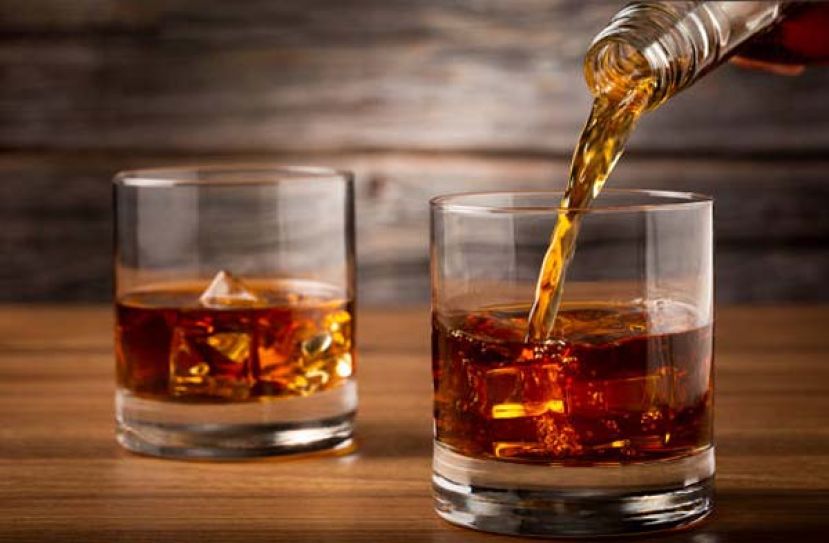 关税局澄清：  住家藏酒无需执照