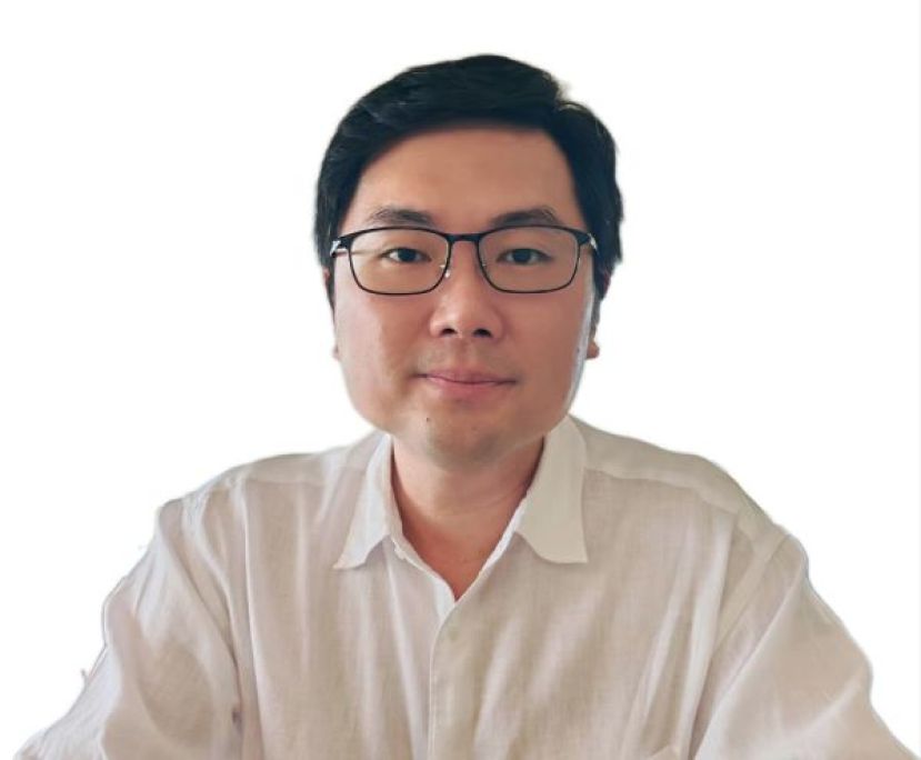 砂人联党古晋支部代秘书兼青年团团长黄笃荣。