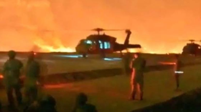 “虎爪行动”中使用直升机接载突击队员。