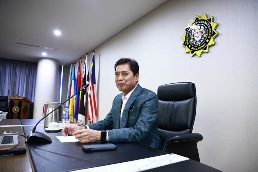 陆军采购招标贪污案  充公了总额690万令吉的黄金、SVR以及各国货币