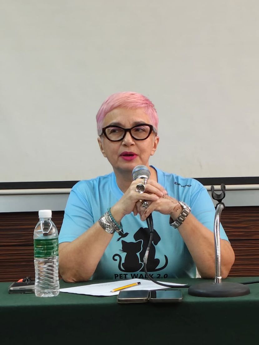 砂防止虐待动物协会主席拿汀斯里黄多娜。