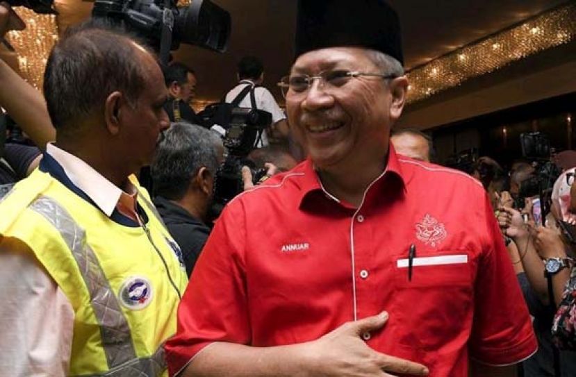 巫统总秘书安努亚到八打灵再也喜来登酒店出席会议。