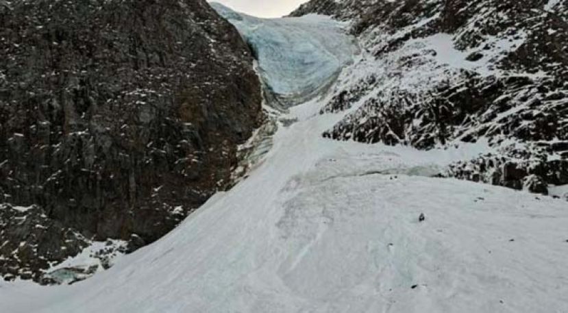 意大利北部发生雪崩，5人遇难。