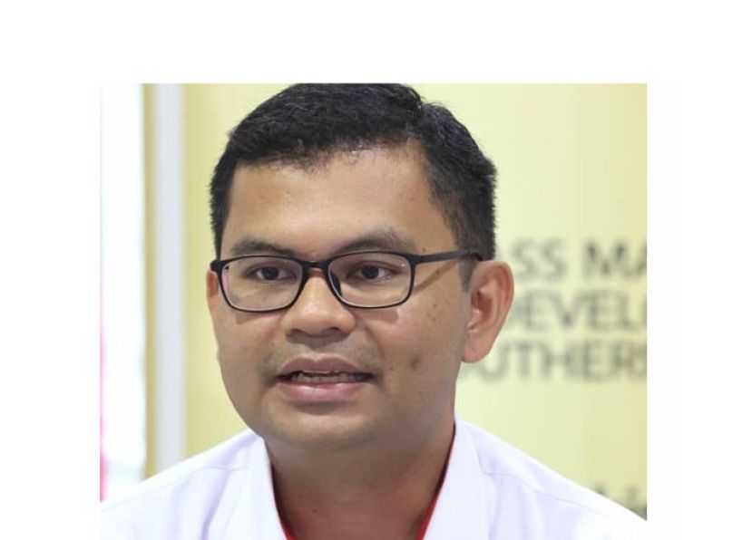 经济部长阿克玛。