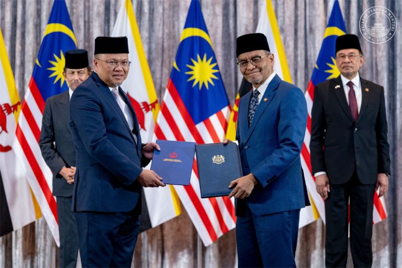 安华与汶莱苏丹会晤 见证两国签署卫生合作备忘录