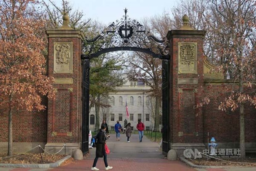 ●美国波士顿联邦地区法院法官3日裁决，特朗普政府大砍哈佛大学联邦补助金违反宪法第一修正案。