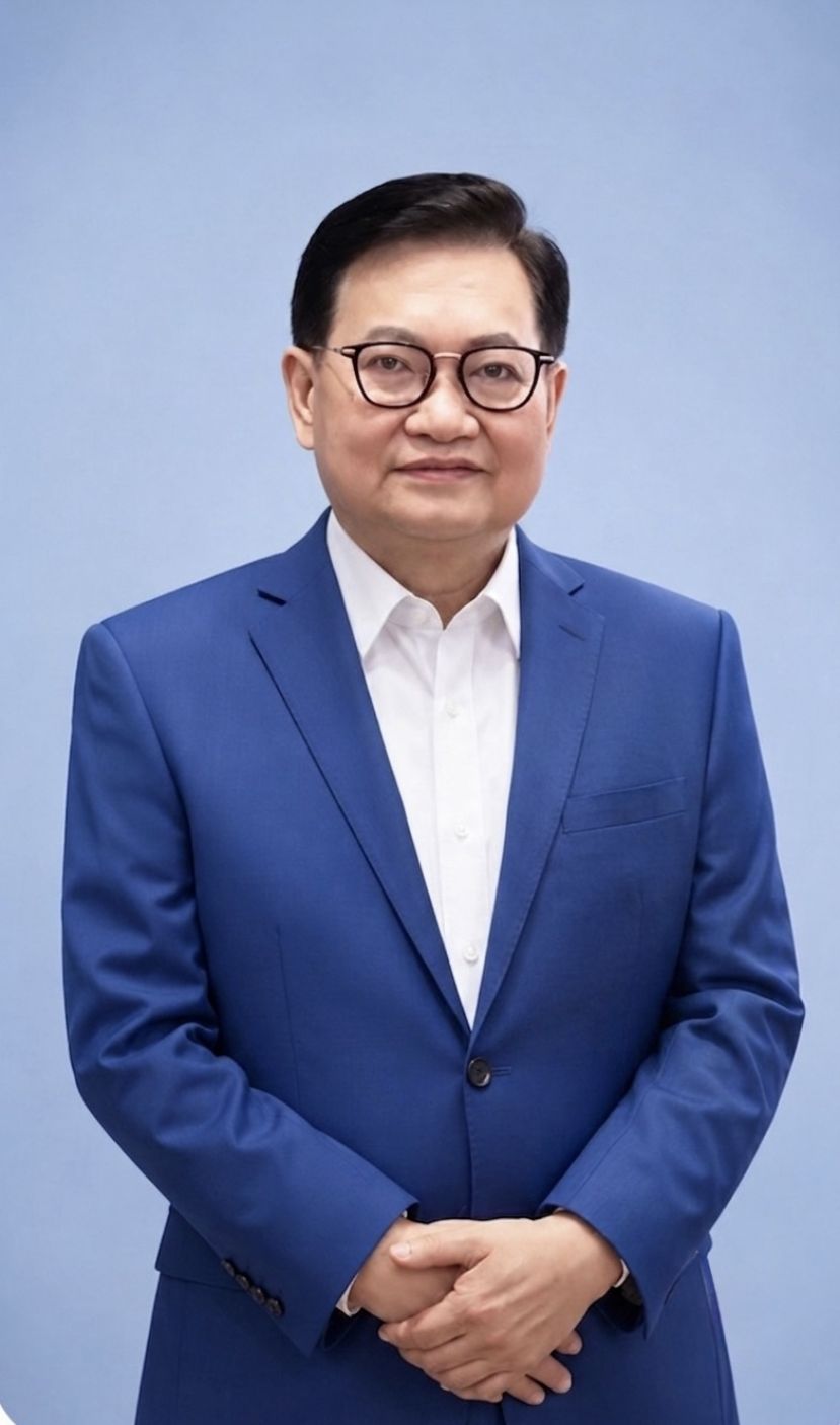 斯木省华人社团联合会会长兼成邦江中华总商会会长拿督吴标生博士。