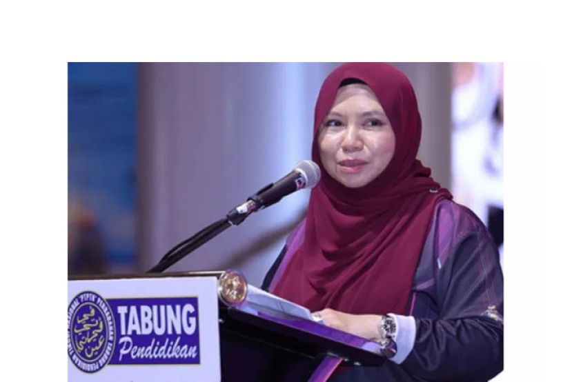 拿督斯里诺丽莎。