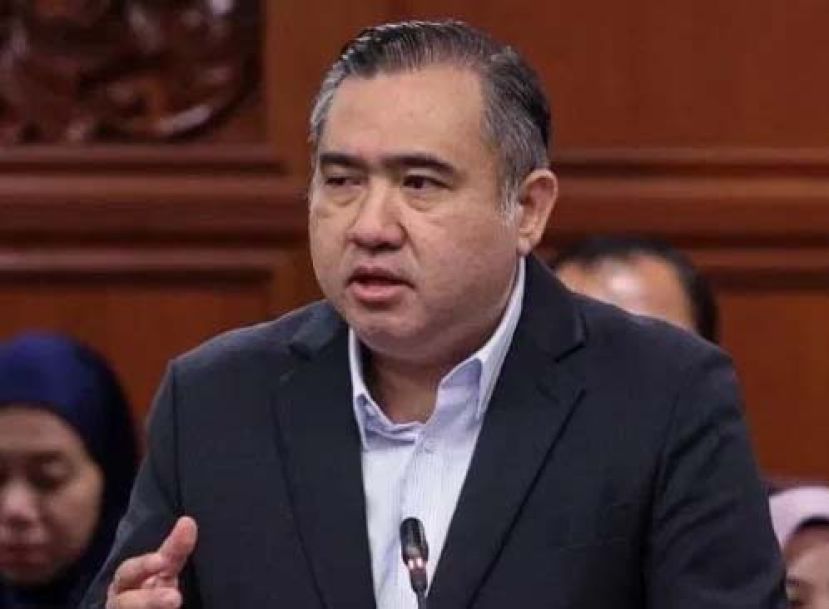●交通部长陆兆福。